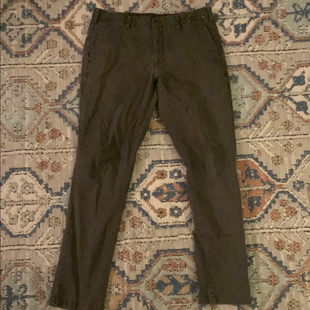 Uniqlo chino men's Classic forest green Pants size 33x34